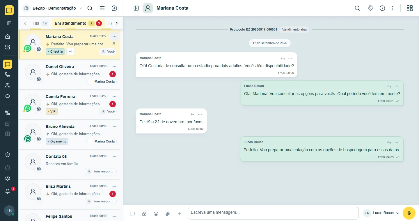 Caixa de entrada da BeZap com lista de atendimentos, etiquetas e conversa aberta